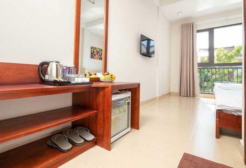 اتاق استاندارد سه نفره, Backhome Hostel & Bar