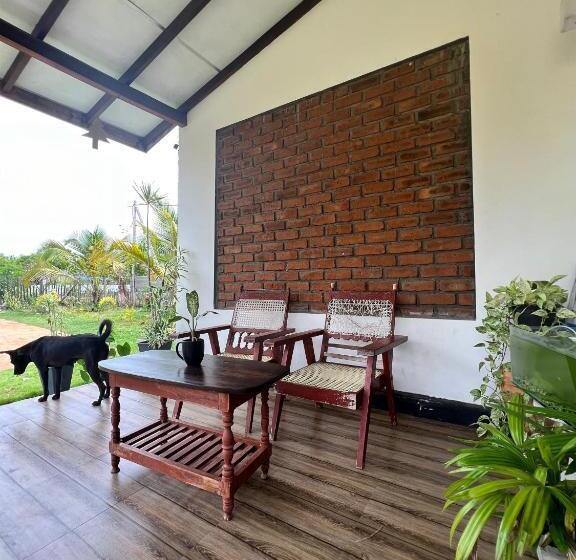 اتاق خانوادگی, Aiden Homestay