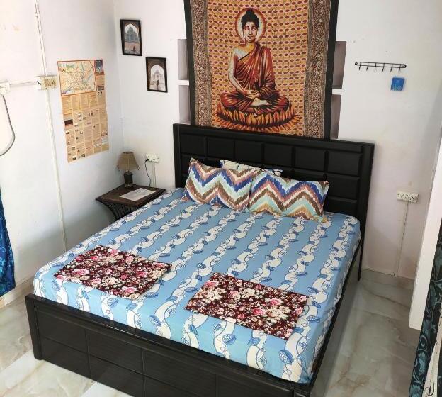 اتاق استاندارد با سرویس بهداشتی مشترک, Zigzag Homestay
