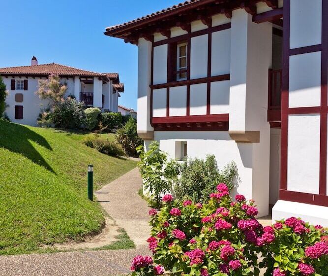 اتاق استاندارد سه نفره, Village Vacances Azureva Hendaye