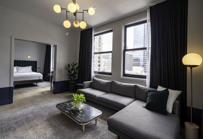 سوییت, Woodlark Hotel Portland
