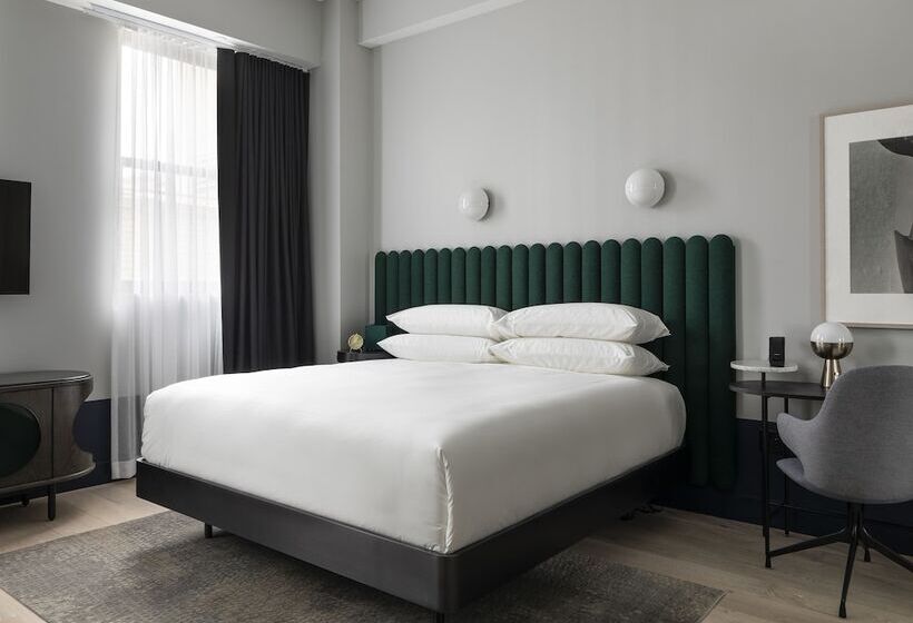 سوییت, Woodlark Hotel Portland