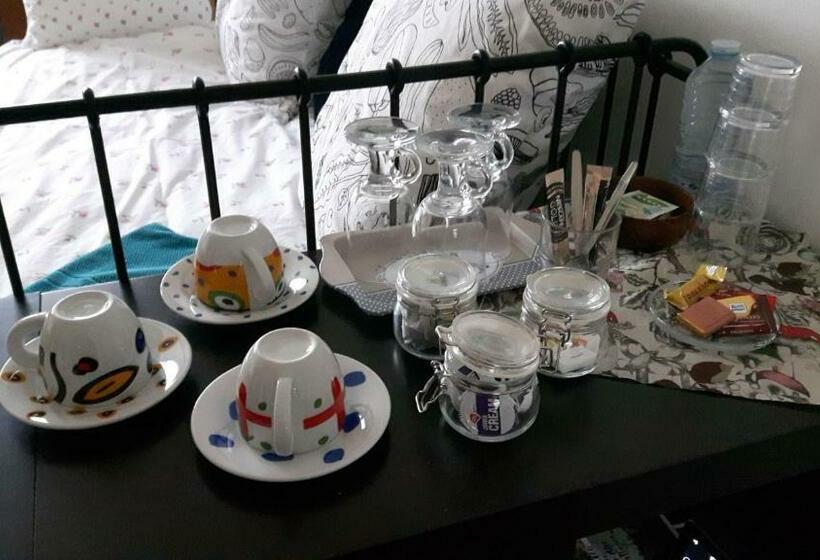 اتاق استاندارد چهار تخته, Harmony House