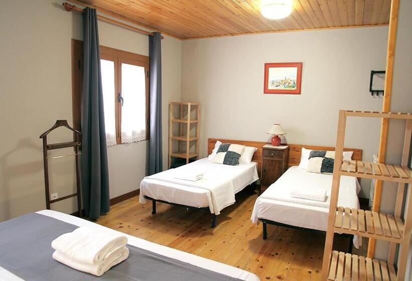 اتاق استاندارد چهار تخته, Hostal Fonda Prat