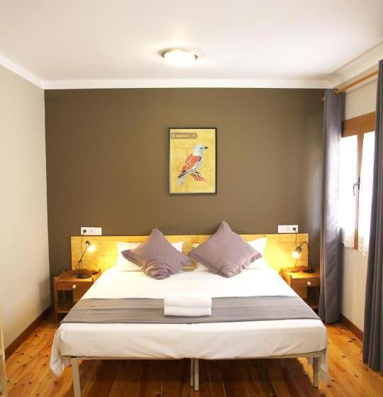 اتاق استاندارد چهار تخته, Hostal Fonda Prat