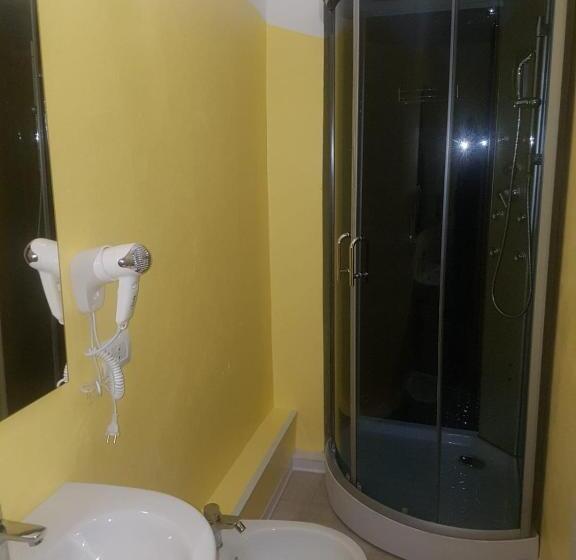 اتاق استاندارد یک نفره, Bed Rho Stazione
