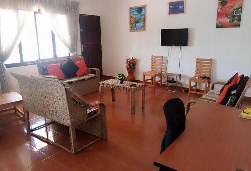 اتاق استاندارد, Landa's Guest House