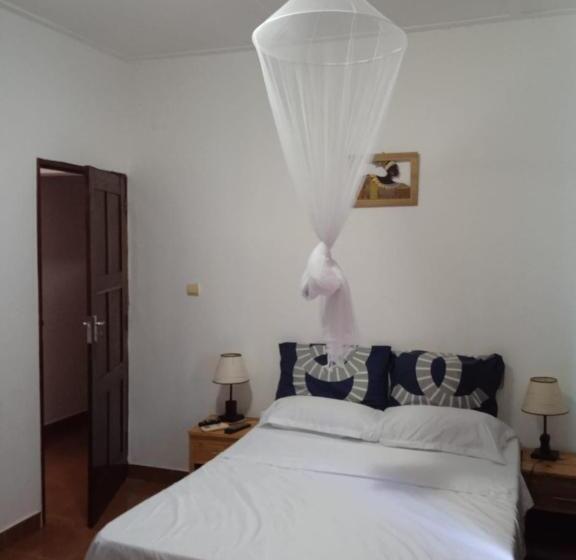 اتاق استاندارد, Landa's Guest House