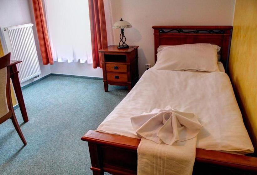 اتاق استاندارد یک نفره, Birdie Pension & Wellness