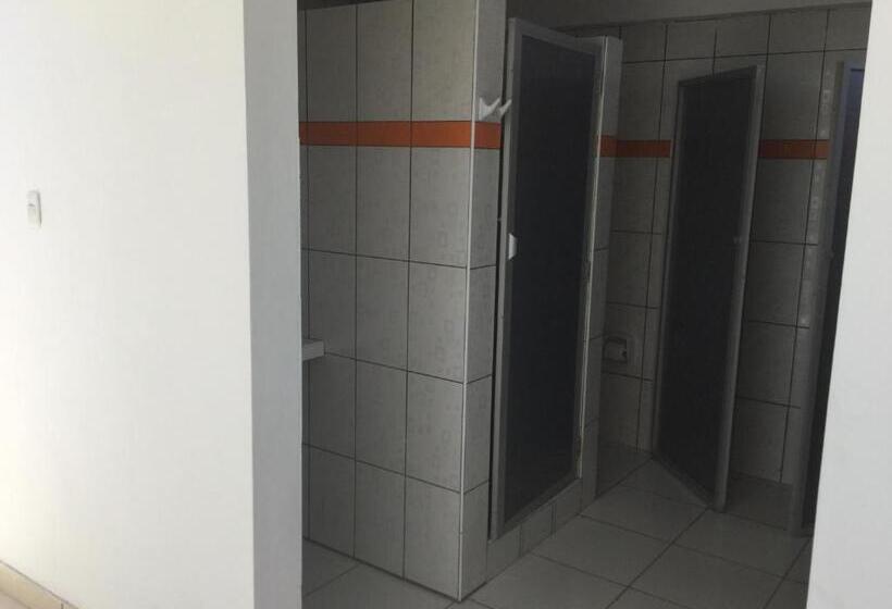اتاق استاندارد با سرویس بهداشتی مشترک, Antares Paracas