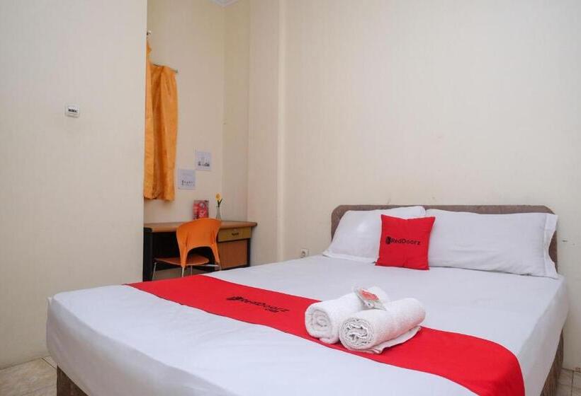 اتاق استاندارد, Reddoorz Near Jalan Wolter Monginsidi Manado
