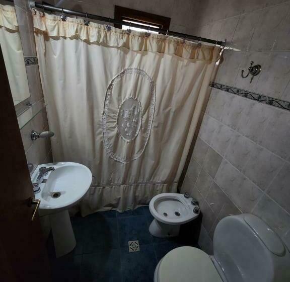 标准三人间, Hostal Rio Ona