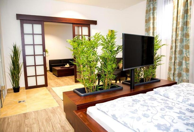 سوییت لوکس, Plus Punkt Private Spa