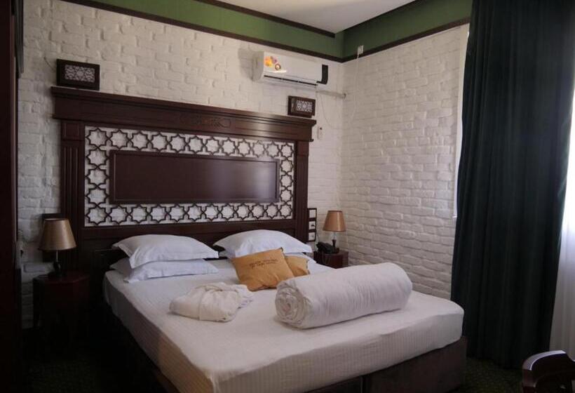 اتاق استاندارد, Kesh Palace