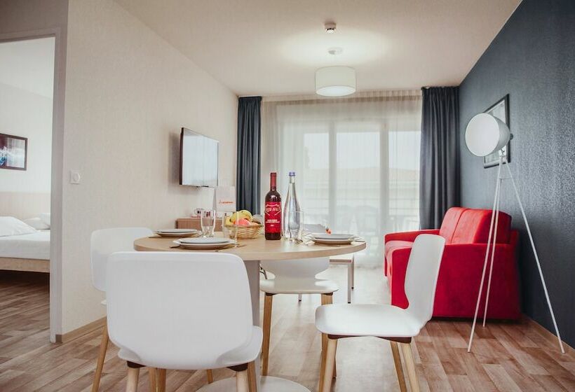 استودیوی استاندارد, Residence Bella Vista
