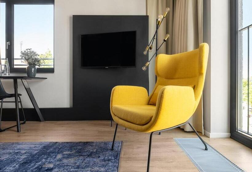 سوییت جونیور, Numa I Stark Rooms & Apartments