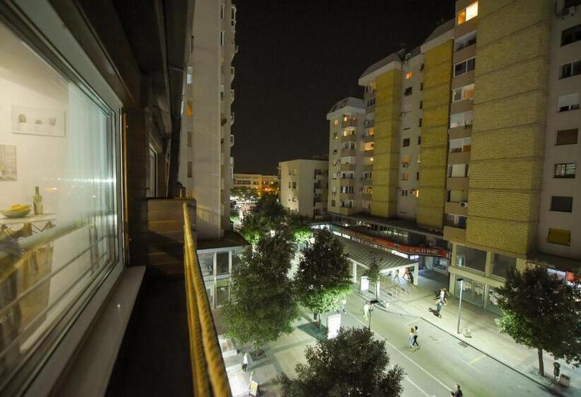 استودیوی استاندارد, Korzo Apartmani
