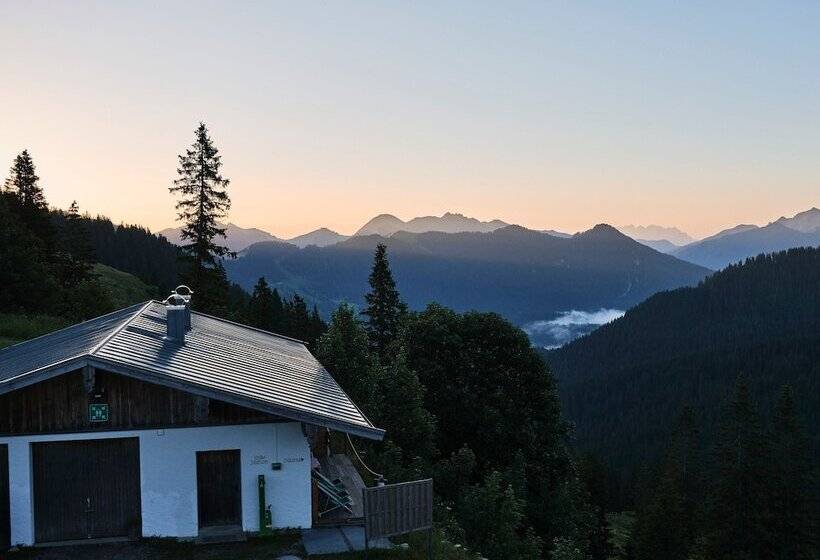 اتاق استاندارد با سرویس بهداشتی مشترک, Berghotel Altes Wallberghaus