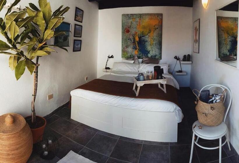 Standard room with outdoor bath, B&b La Mimosa