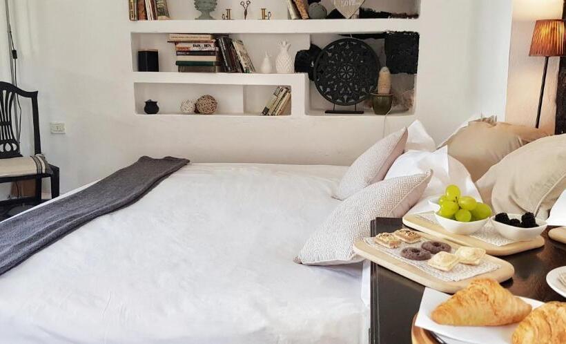 اتاق لوکس خانوادگی, B&b La Mimosa