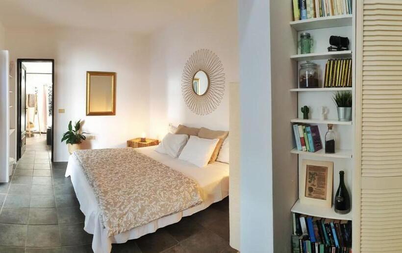 اتاق لوکس خانوادگی, B&b La Mimosa