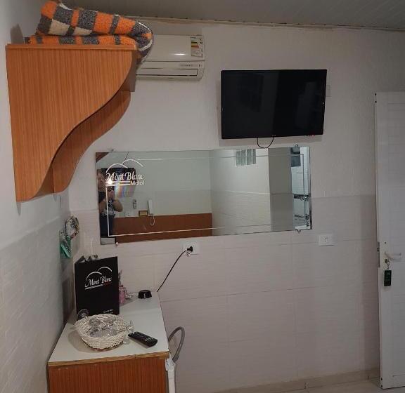 استودیوی استاندارد, Motel Mont Blanc Gru