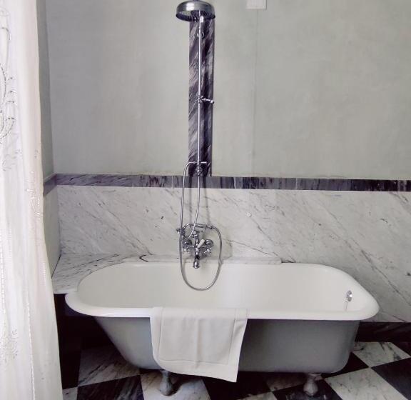 اتاق لوکس, B&b  La Bottega D Arte