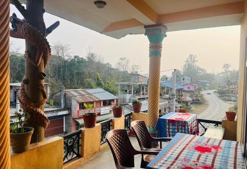 اتاق ساده سه‌ نفره, Tiger Corner Inn Homestay