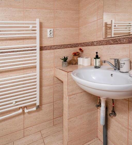 اتاق استاندارد, Complex Turistic Casa Anastasia