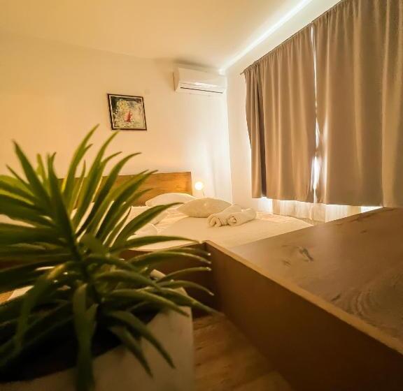 اتاق استاندارد, Complex Turistic Casa Anastasia