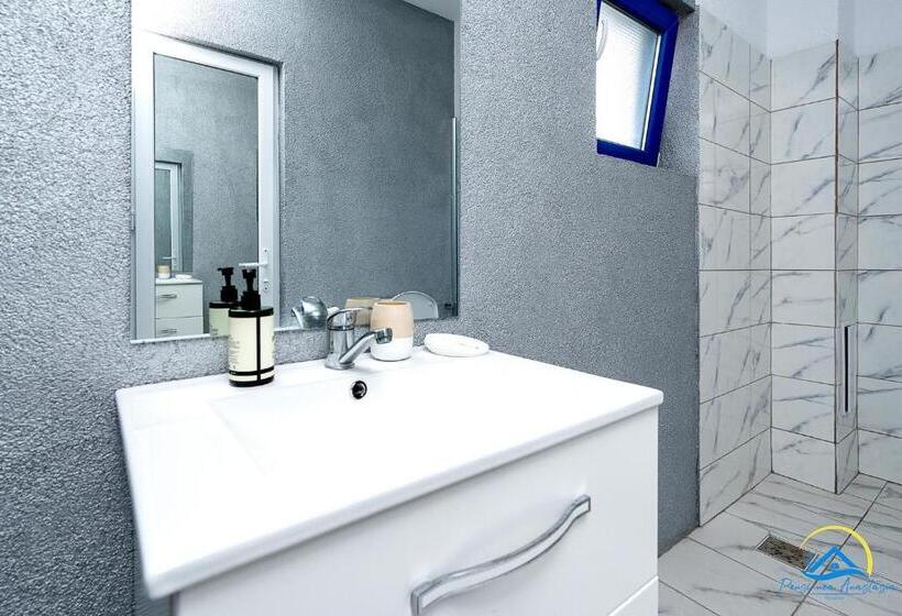 اتاق لوکس سه تخته, Complex Turistic Casa Anastasia