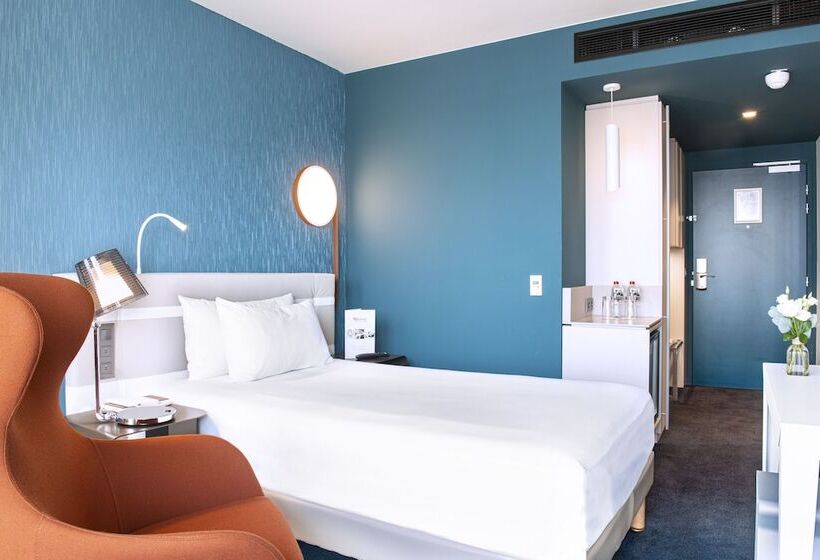 Chambre Standard Individuelle, Radisson Blu Bordeaux