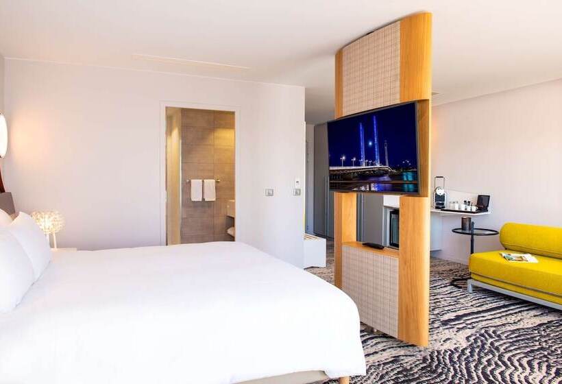 سوئیت با چشم‌انداز, Radisson Blu Hotel Bordeaux