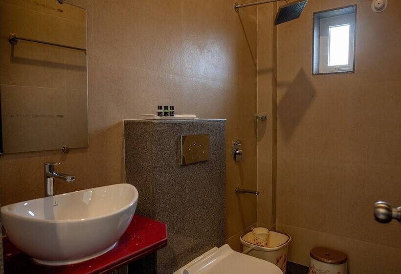 اتاق لوکس, Harmal S Residency