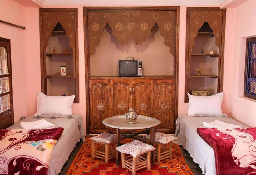 اتاق کلاسیک چهارنفره, Riad Malak