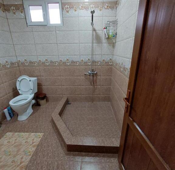 اتاق اکونومی, Igor Bed And Breakfast