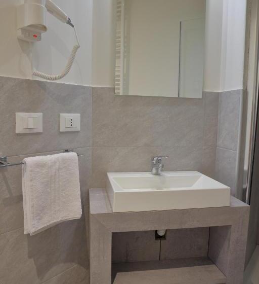 اتاق استاندارد با بالکن, Dimora Dell Arte   Foresteria Lombarda Smart Rent