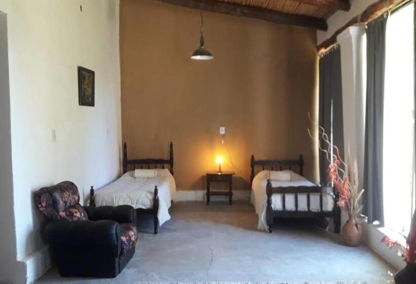 سوییت خانوادگی, Hacienda Casa Blanca