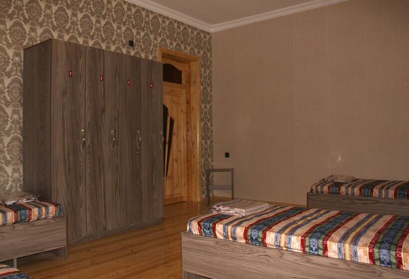 اتاق راحتی سه تخته, Vm Hostel