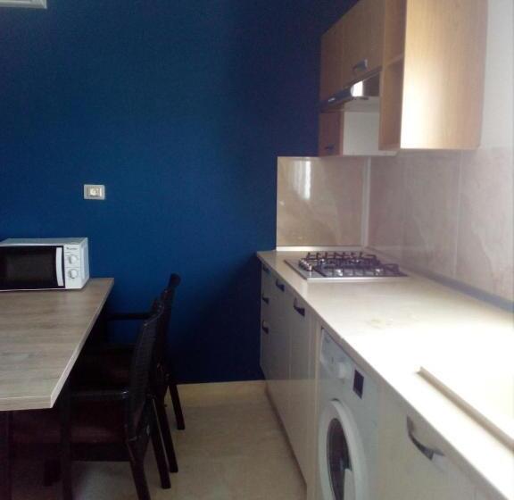 آپارتمان 1 خوابه با بالکن, London House