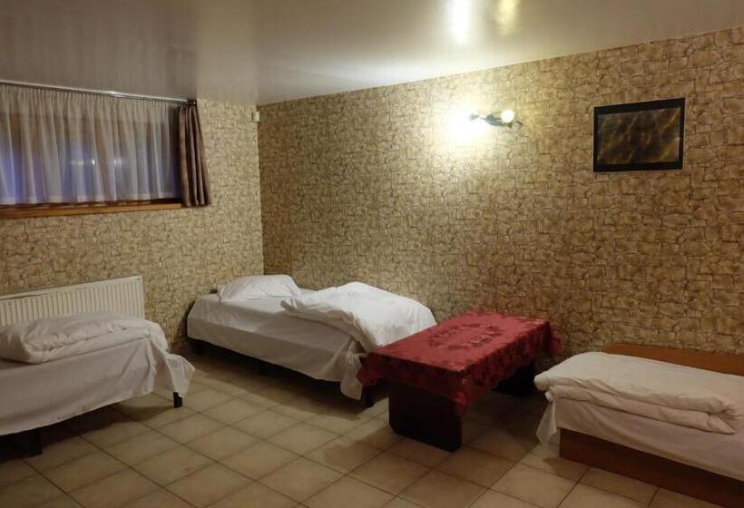 اتاق چهار تخته با دستشویی مشترک, A&l Private Rooms In Kaunas