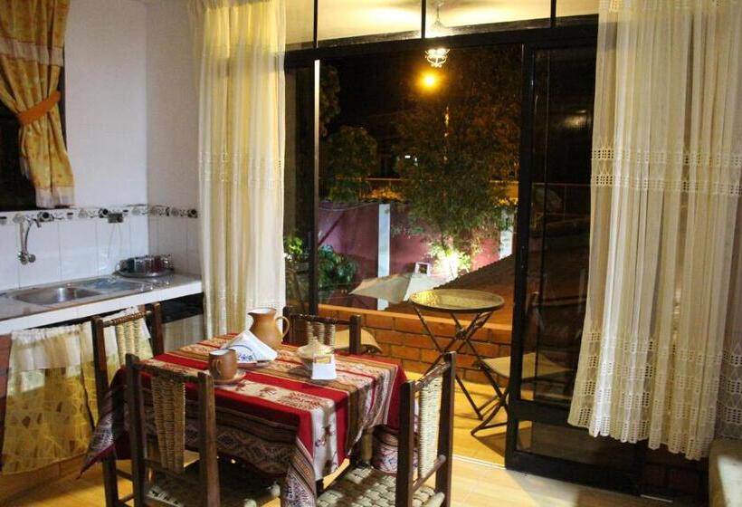آپارتمان 1 خوابه با تراس, Casa Hospedajelos Capulies