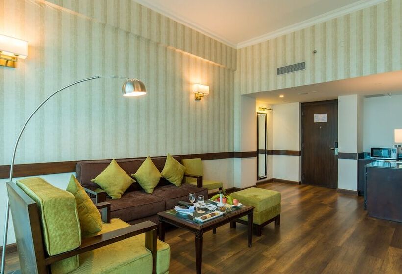 سوییت اجرایی, Soaltee Westend Premier