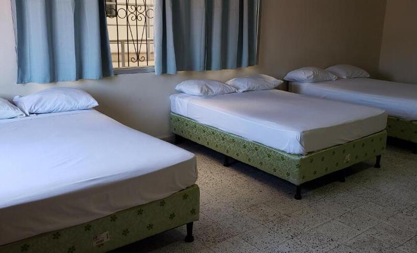 Economy Quadruple Room, El Dorado