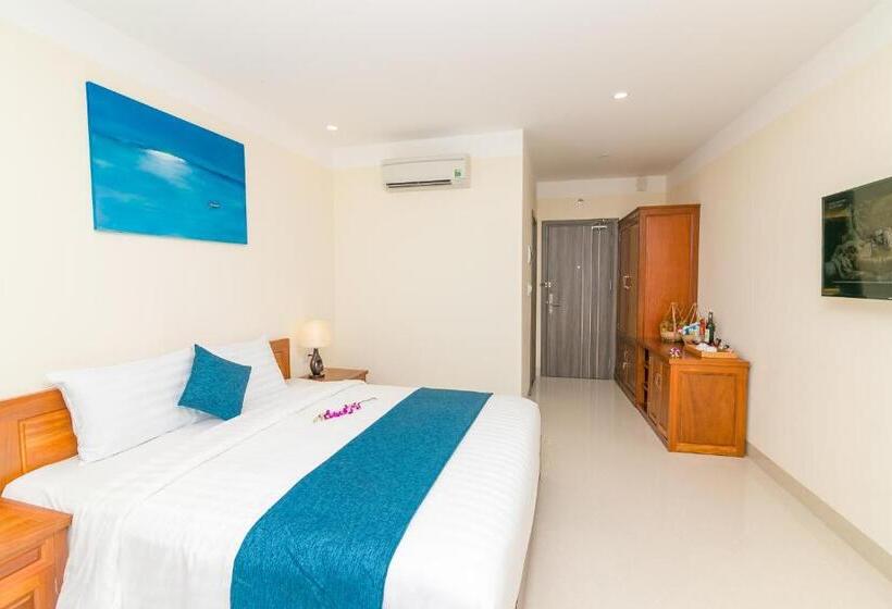 اتاق استاندارد با تخت بزرگ, Navy Hotel Cam Ranh