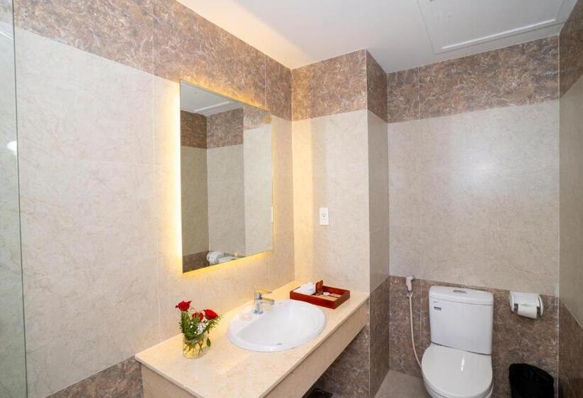 اتاق لوکس با چشم‌انداز دریا, Navy Hotel Cam Ranh