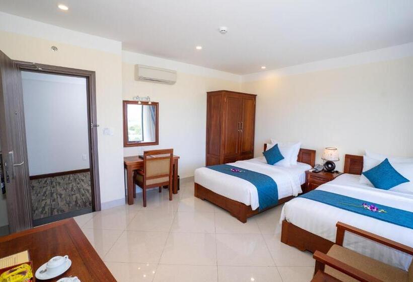 اتاق لوکس با چشم‌انداز دریا, Navy Hotel Cam Ranh