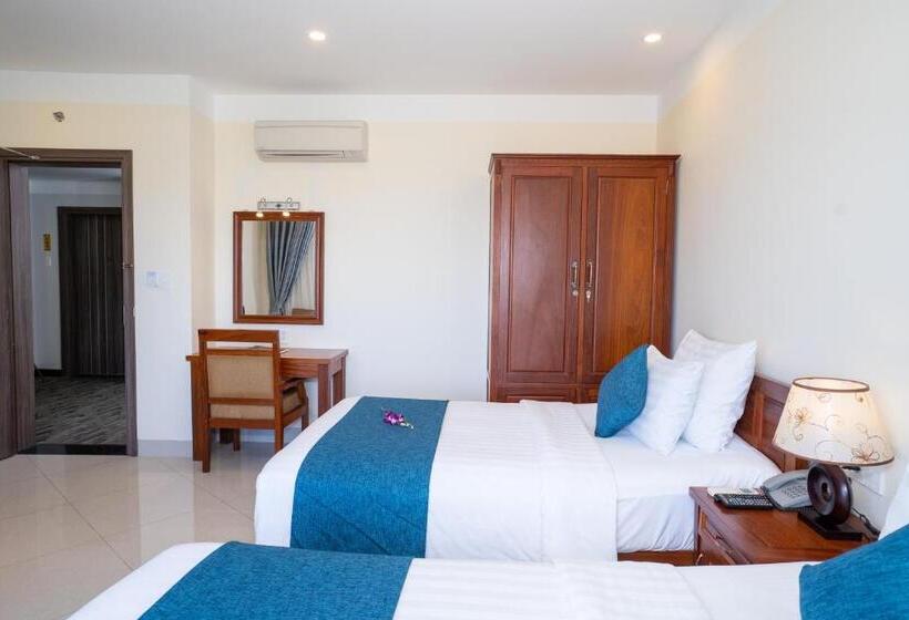 اتاق لوکس با چشم‌انداز دریا, Navy Hotel Cam Ranh