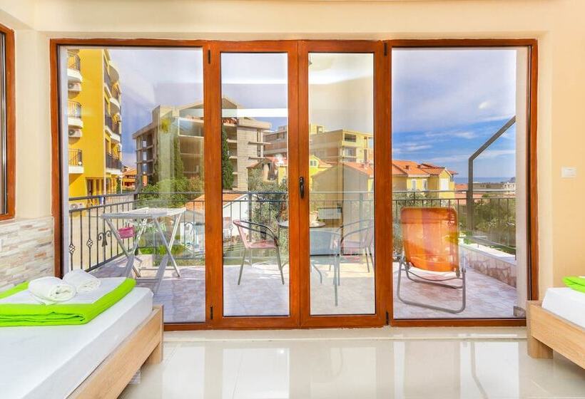 اتاق لوکس چهار تخته, Jovan Apartments