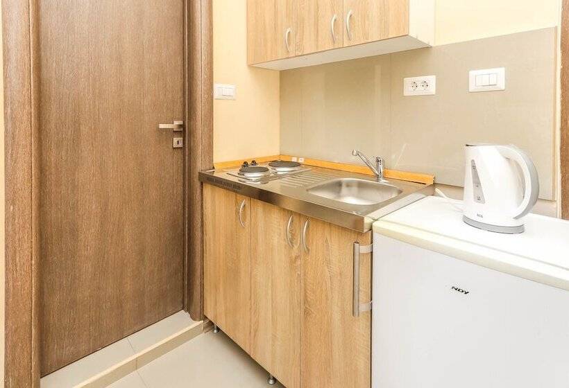 اتاق لوکس چهار تخته, Jovan Apartments